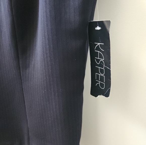 Kasper Black Pinstripe Tank Top Size 10 New With Tags Split Hem Lined - Picture 6 of 9